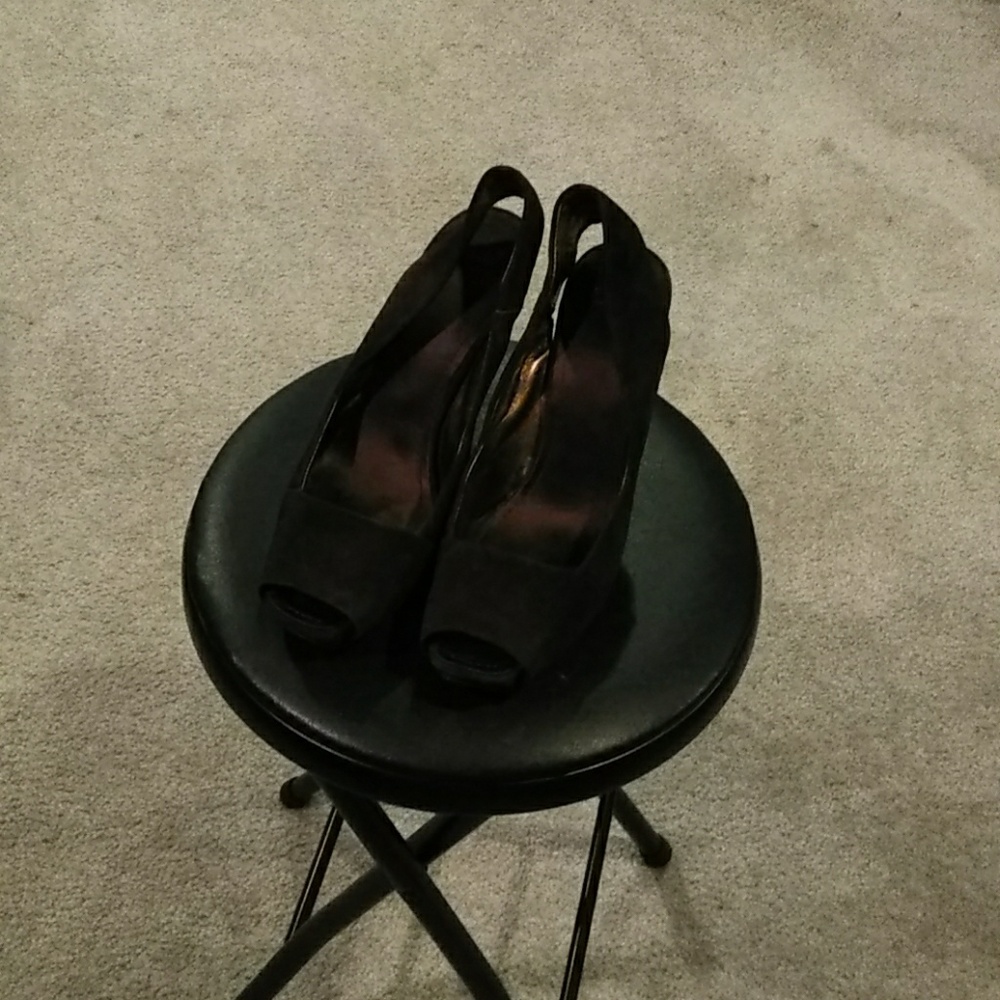 Studio 9 slingbacks.